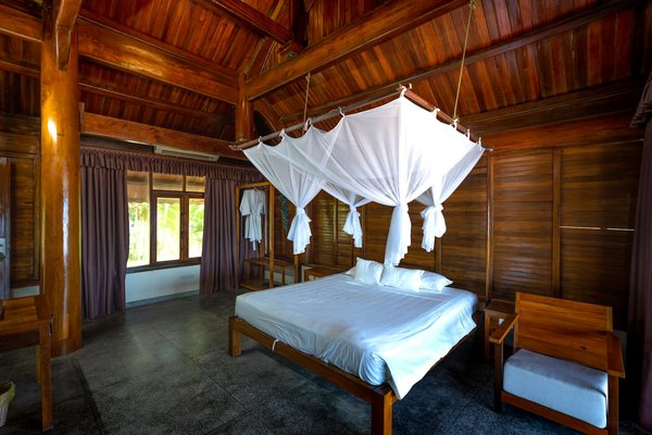 Quels sont les avantages de louer une maison de vacances en Provence avec des ateliers de sculpture et des randonnées guidées?